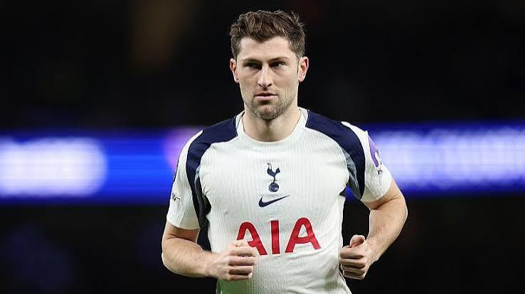 Ben Davies Melangkah dari Lapangan ke Dewan FAW